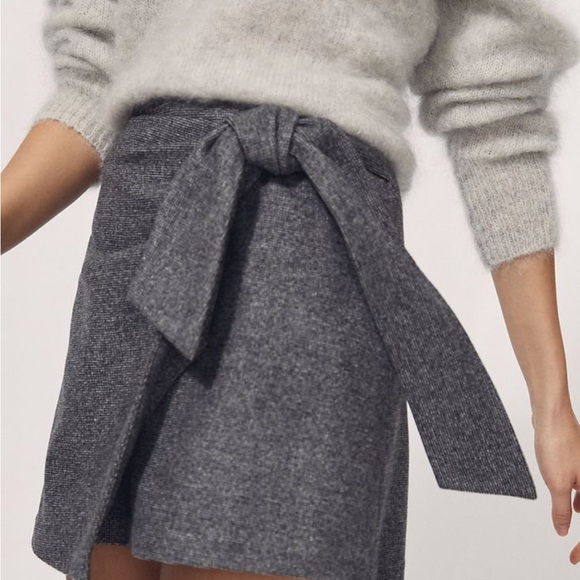 Aritzia Wilfred wrap front skirt size 4 - Picture 1 of 3